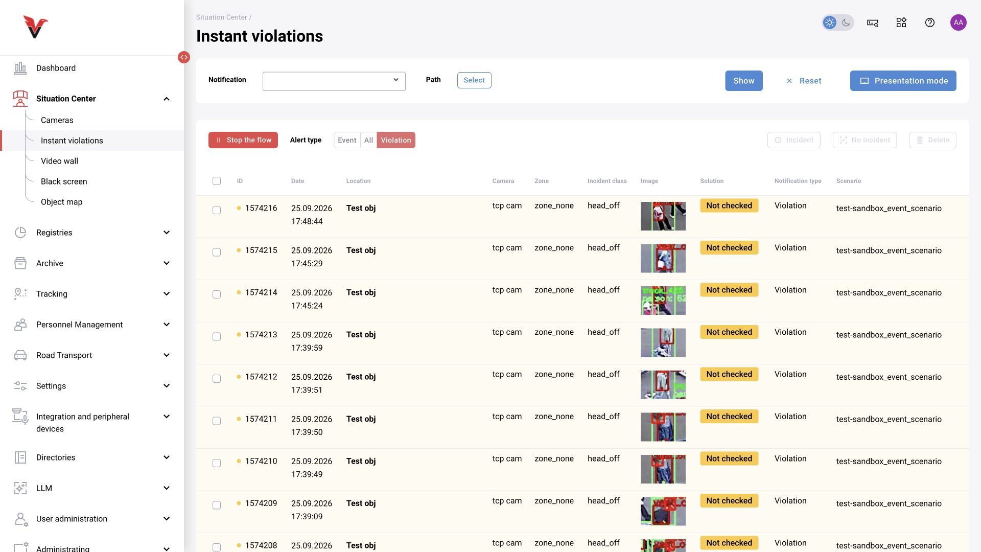 Instant violations: current incident records, images and review status. Shown with administrator access; available controls depend on the assigned role.